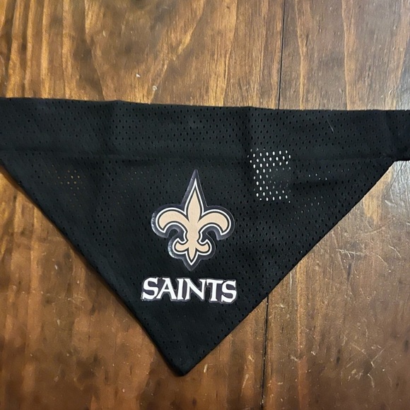 Small dog bundle! NFL Saints bandanna, Mardi Gras/jester collar and harness! - Picture 2 of 7